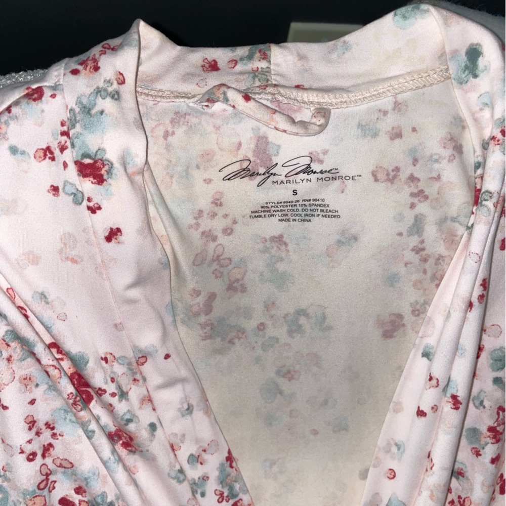 Blush Pink Floral Robe - Picture 4 of 9